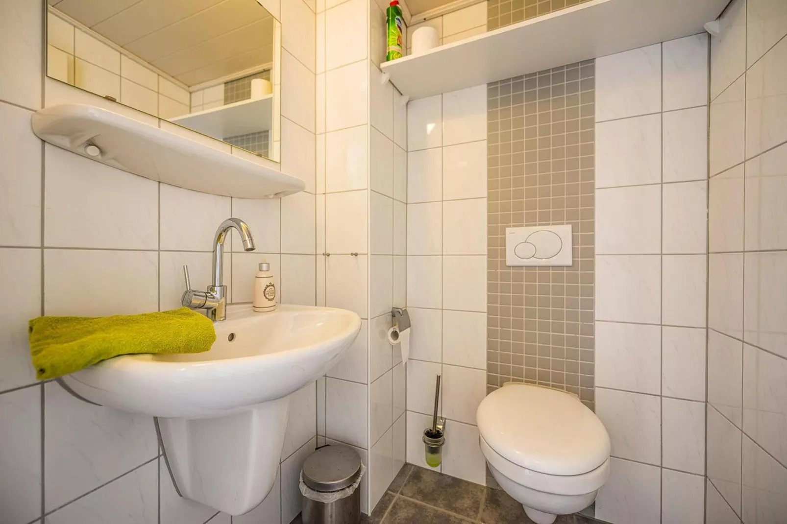 Kleiner Steert 11 b-Badkamer