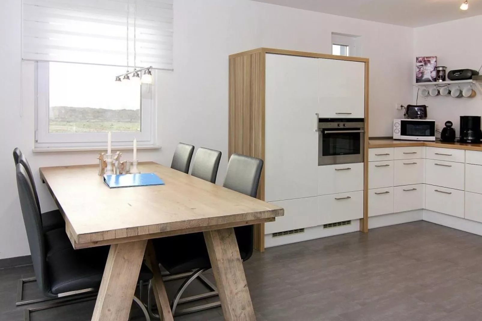 Ferienhaus de Poeler Drift 6 Personen-Eetkamer