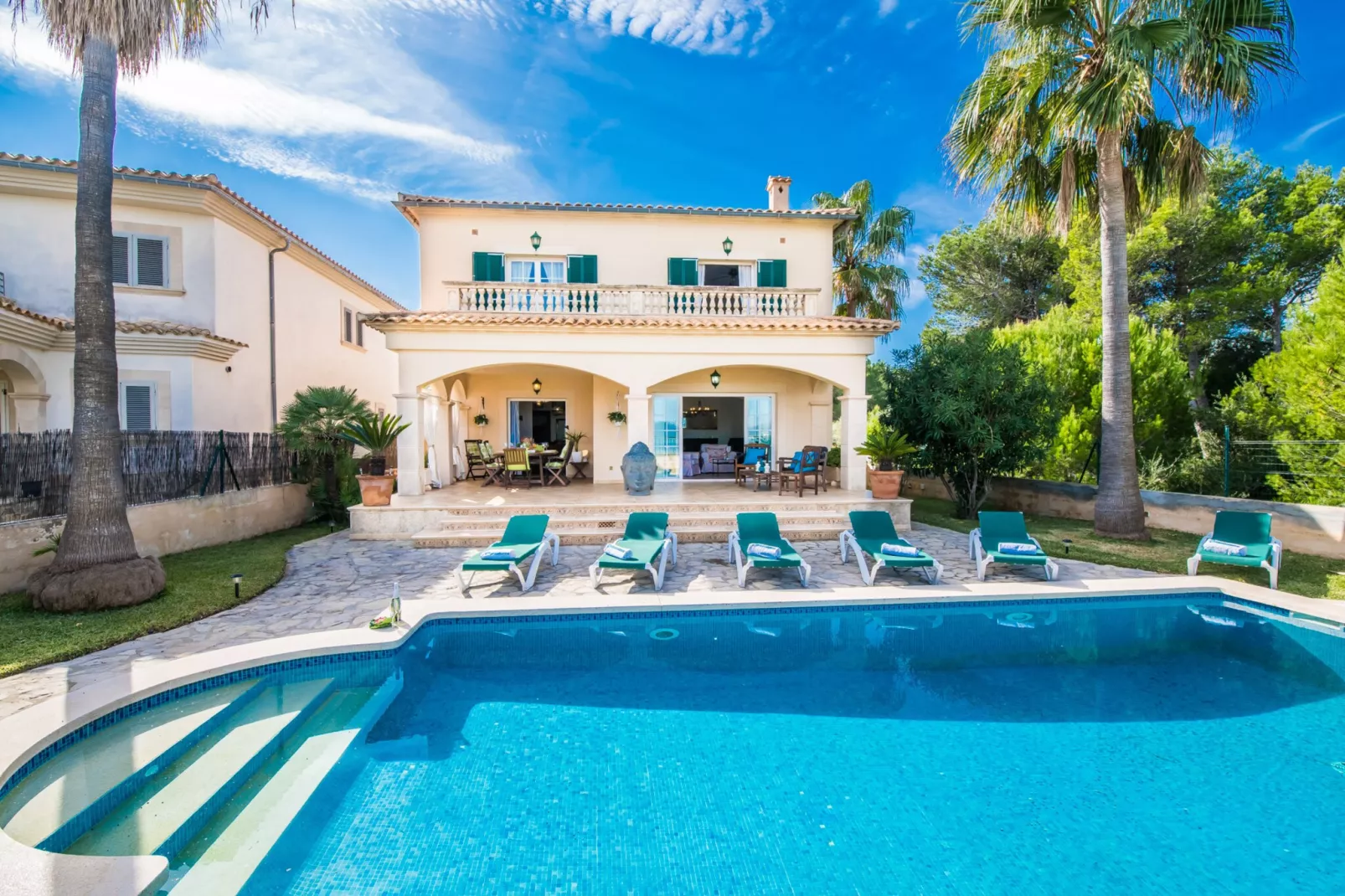 Casa Didi-Buitenkant zomer