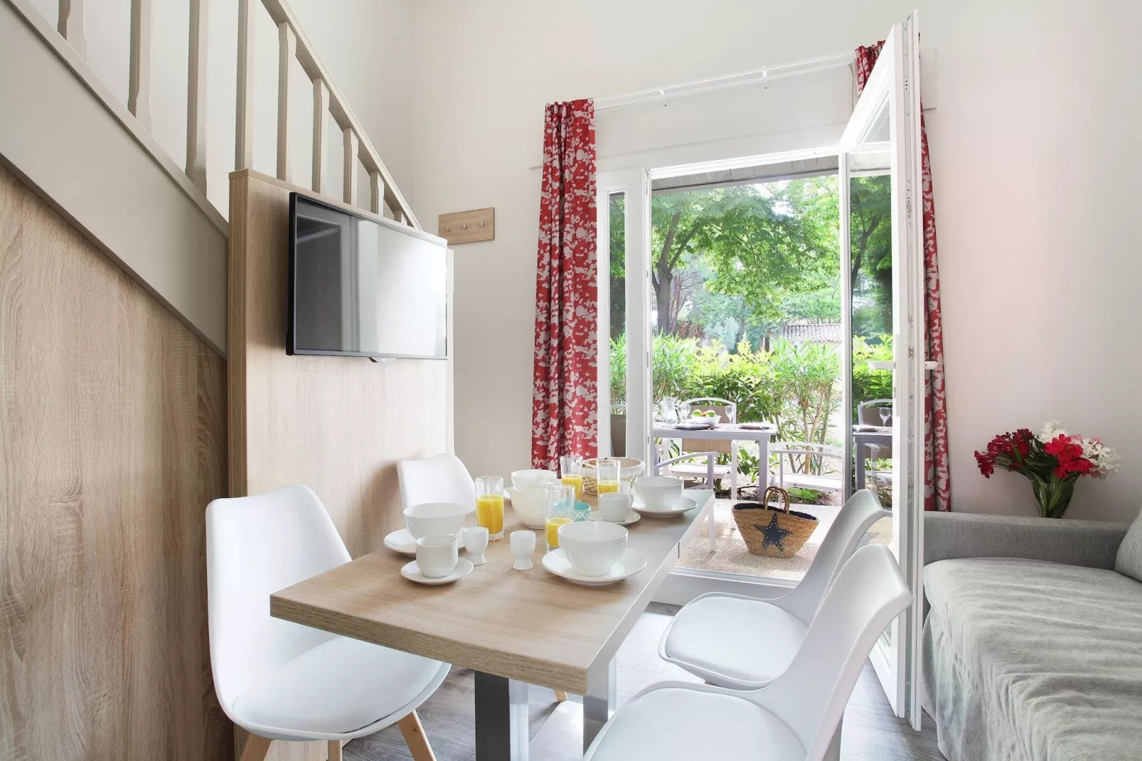 Le village Camarguais Les Gardians 4-Eetkamer
