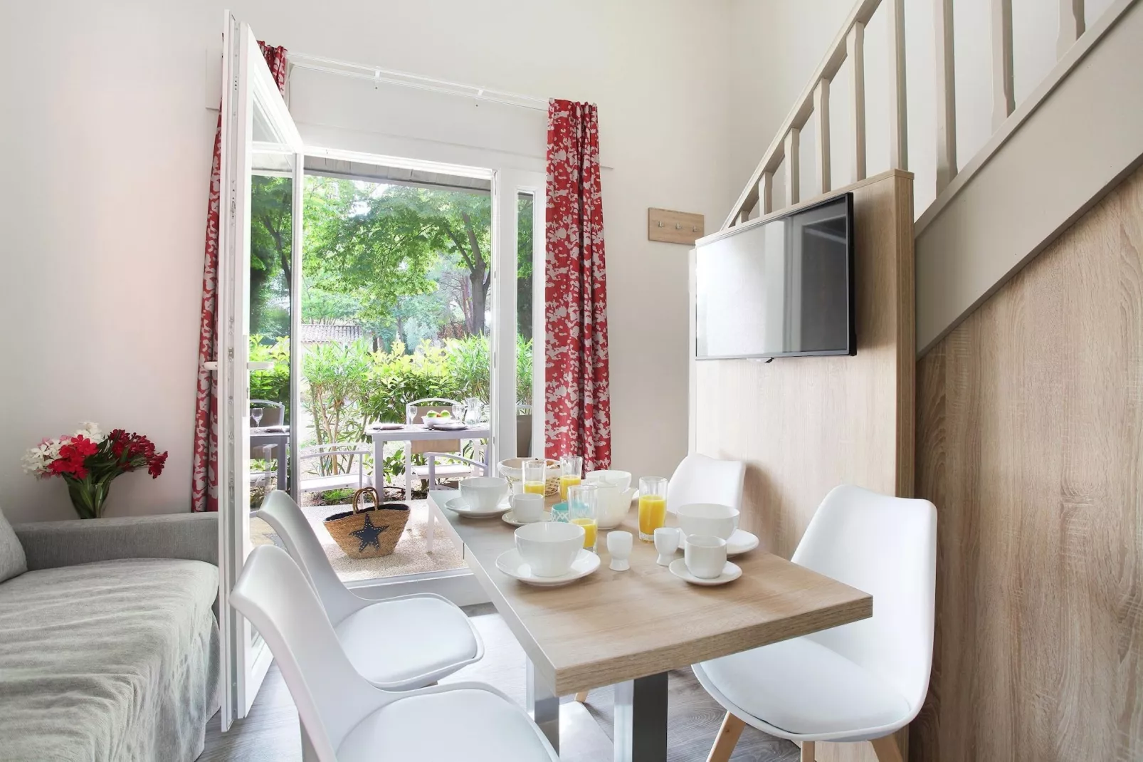 Le village Camarguais Les Gardians 4-Eetkamer