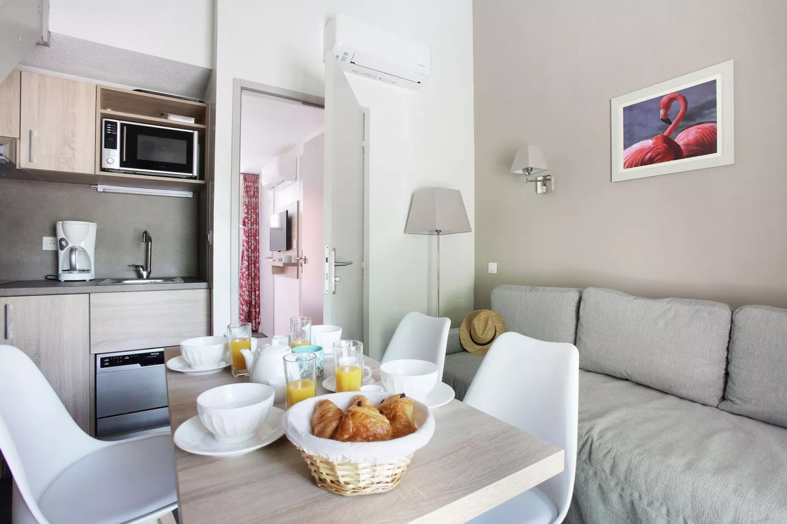 Le village Camarguais Les Gardians 4-Eetkamer