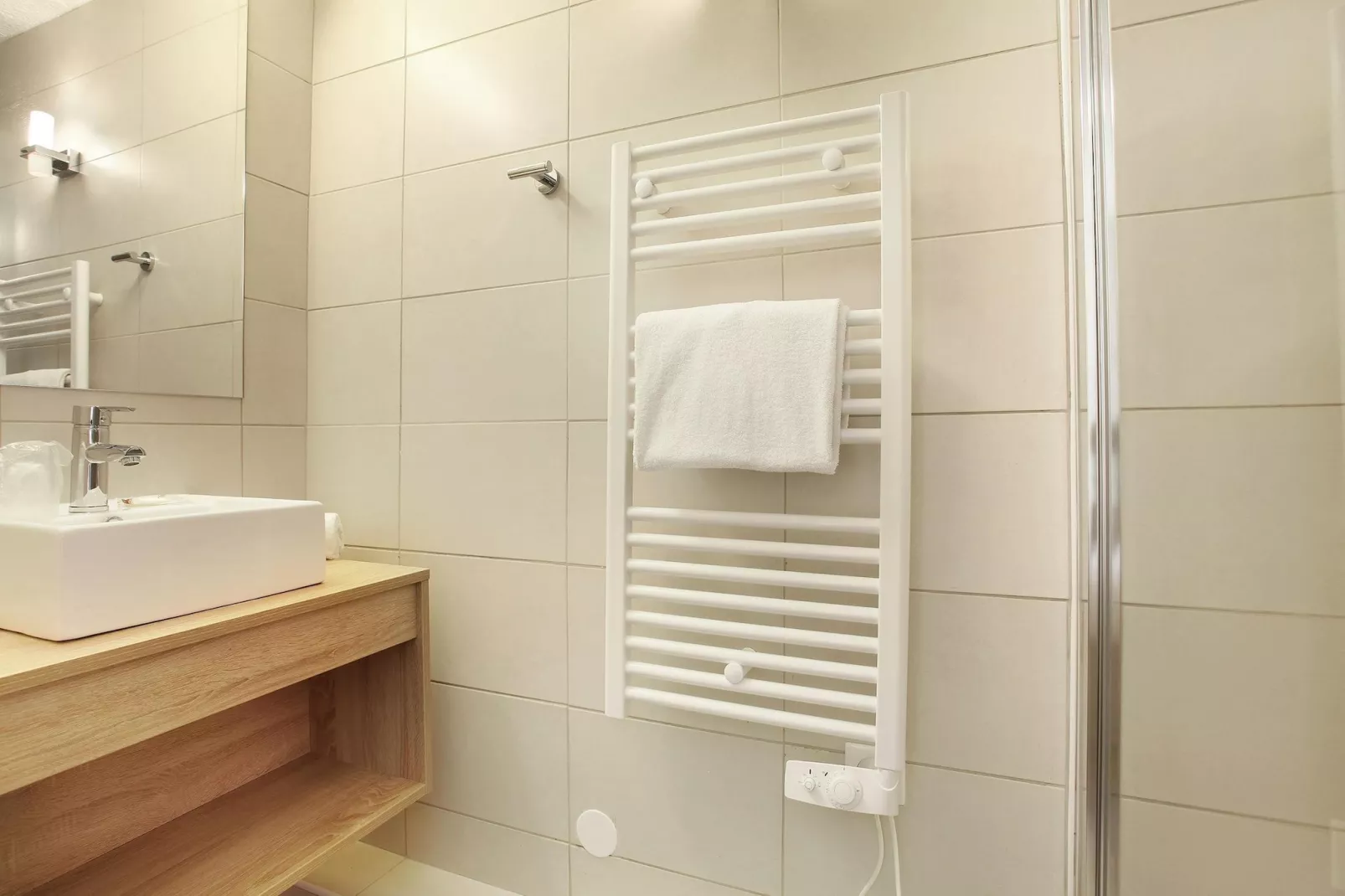Le village Camarguais Les Gardians 4-Badkamer