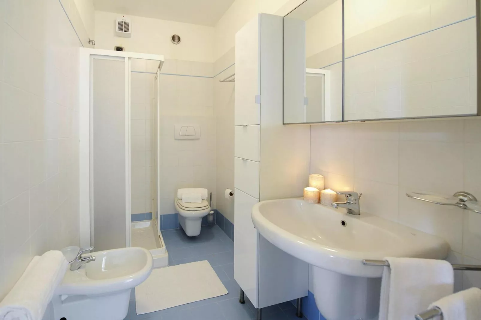 Residence Porto Letizia Porlezza - Villas bilocale 4 pax Vista Lago Plus V1LP4 Lake View 8215-Badkamer