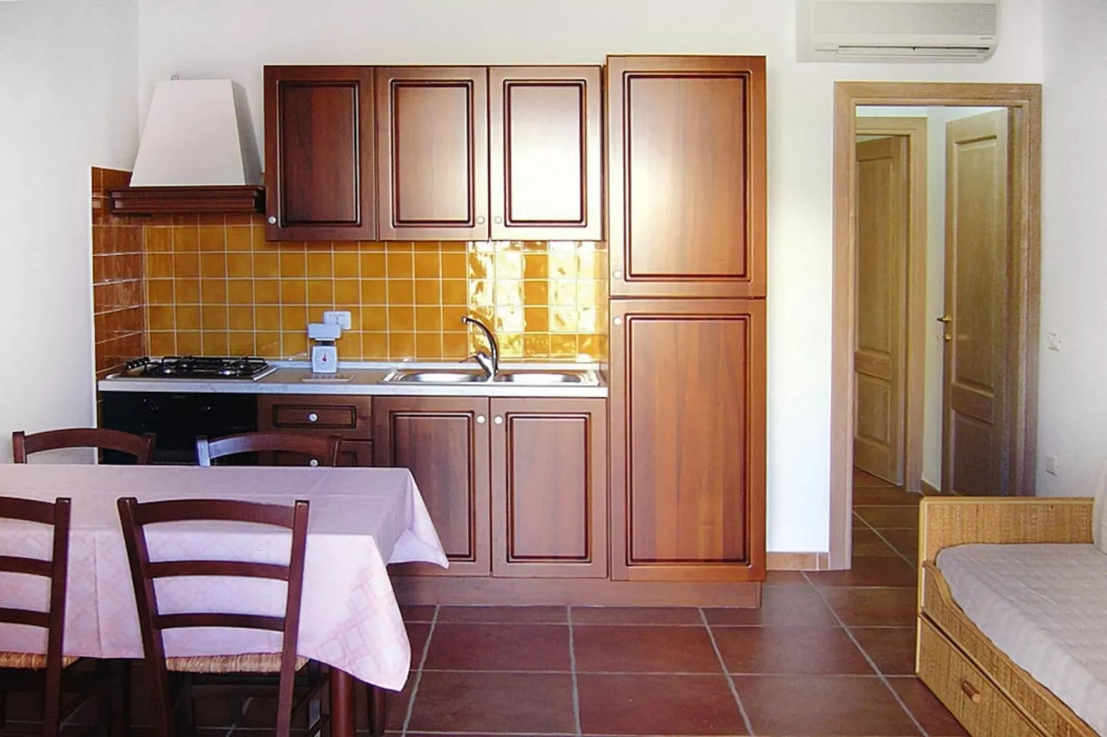 Residence Bouganvillage Tanaunella - Type Trilo 6-Eetkamer