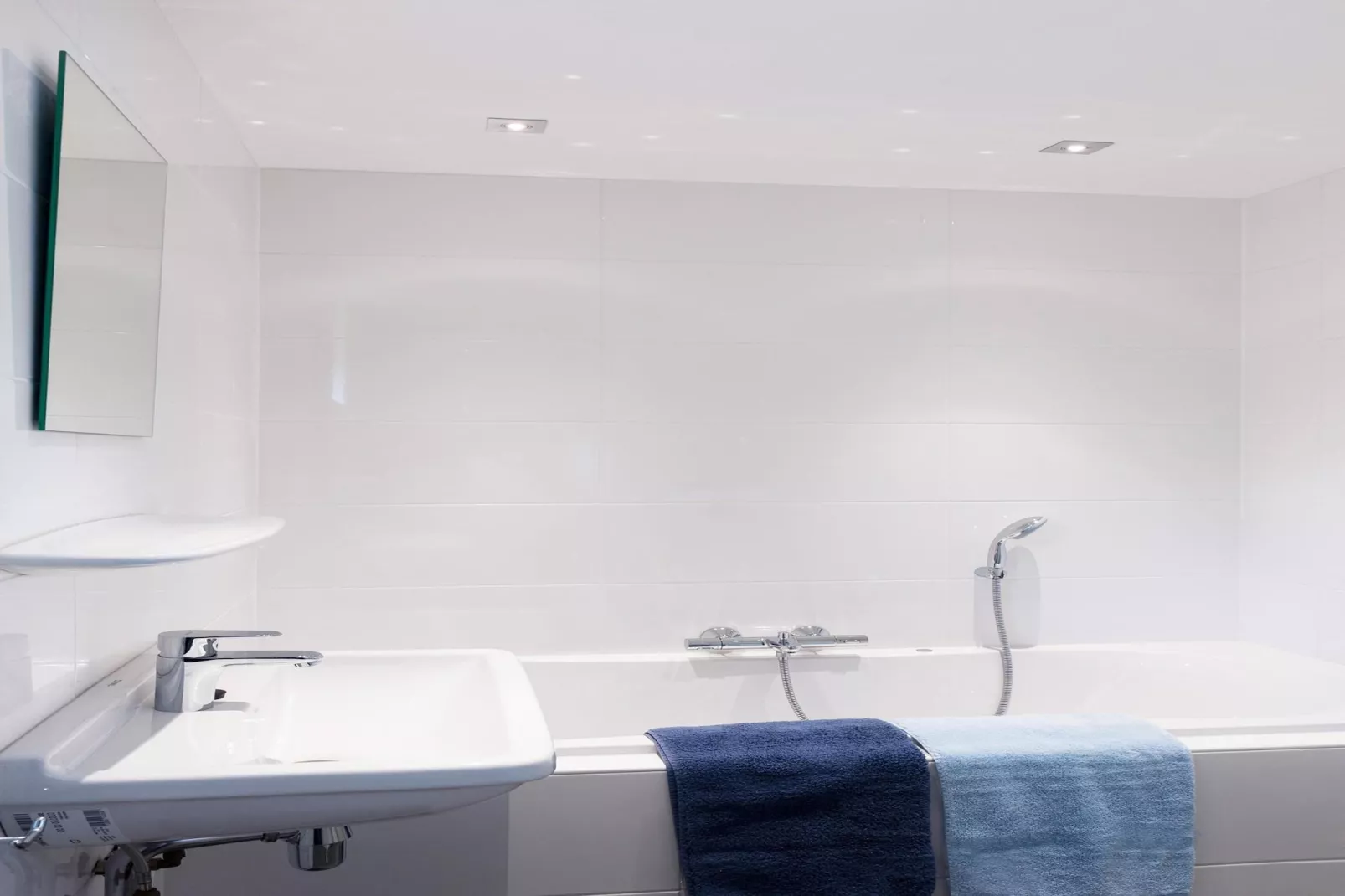 Skip Wellness de luxe met sauna-Badkamer
