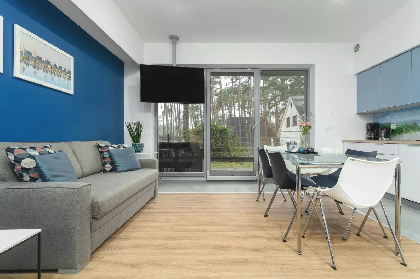 Apartament 2-pokojowy dla 6 osób Grunwaldzka 12c4 Pobierowo-Woonkamer