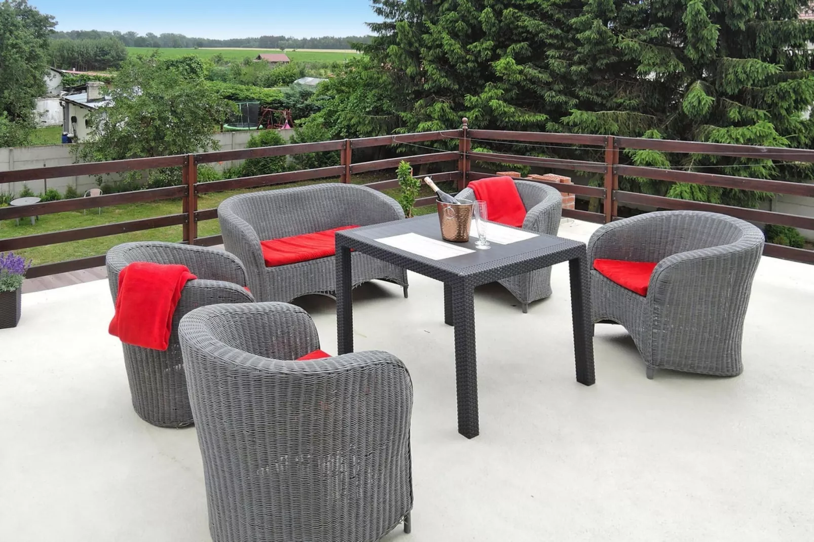 Holiday spacious modern flat in Dabrowa-Terrasbalkon