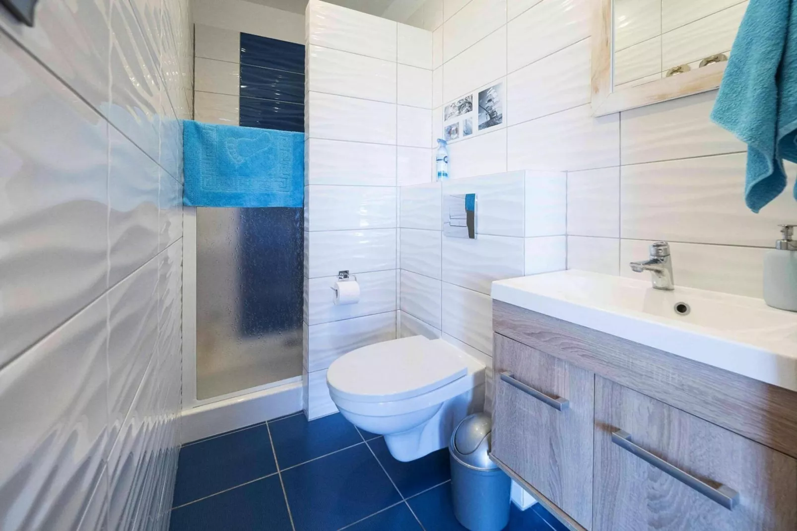 Semi-detached house, Niechorze-72 qm, 6 Pers.-Badkamer