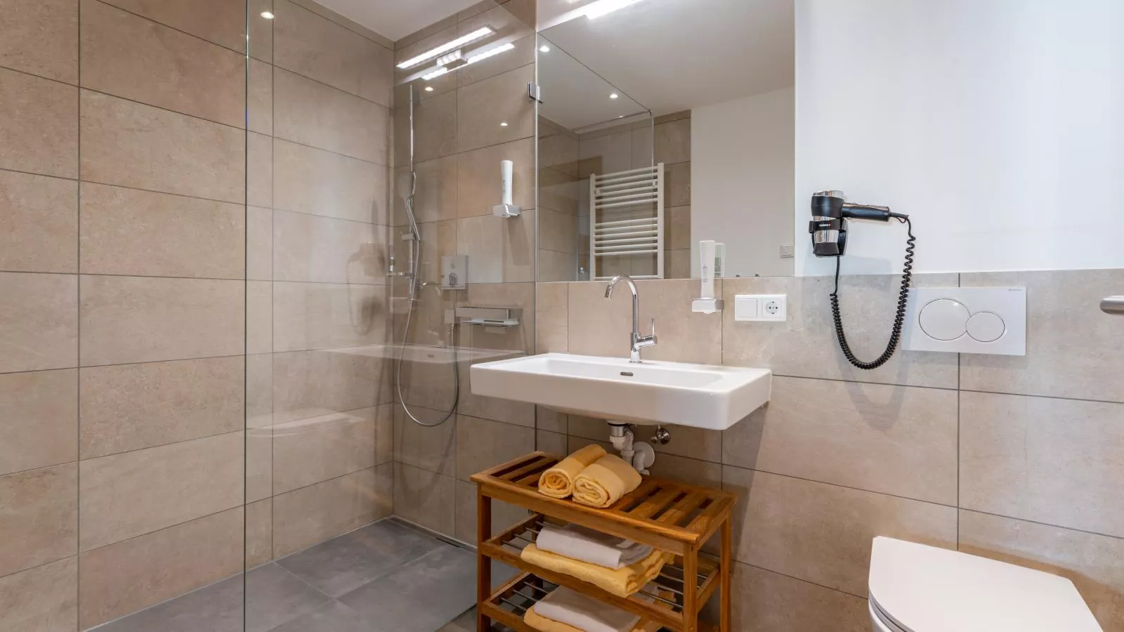 Tauern Suites Mitterwirt TOP 123-Badkamer