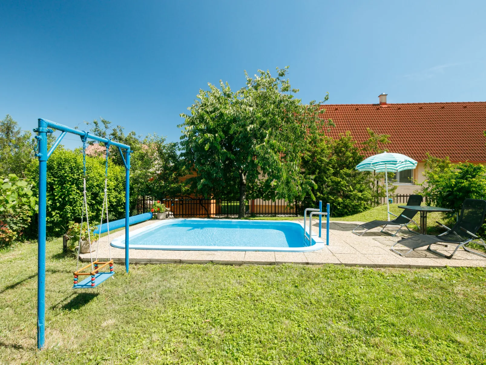 Antal-Buiten
