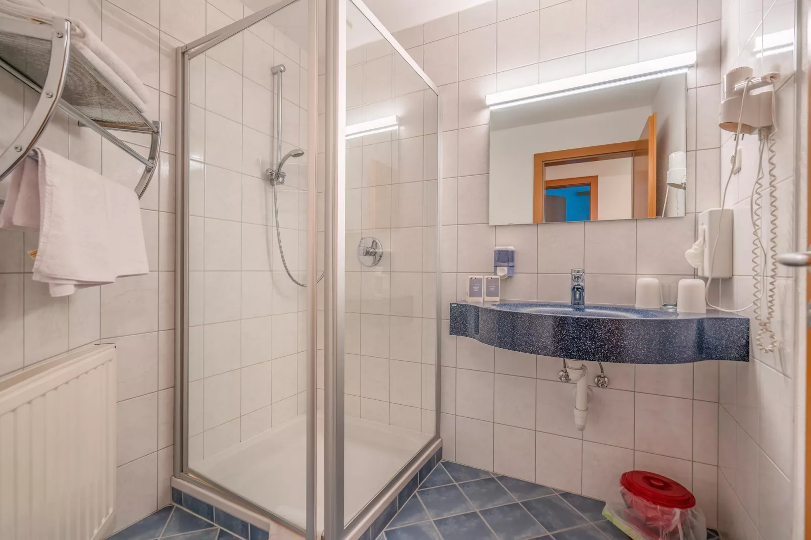 Apartment 10-Badkamer