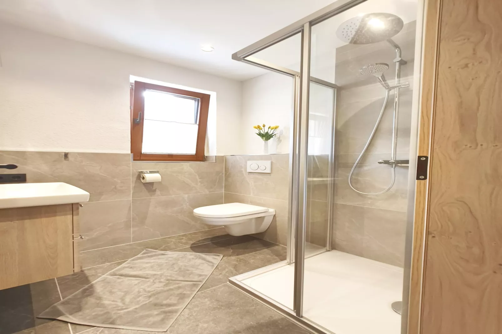 Exklusive Ferienwohnung mit Whirlpool-Badkamer