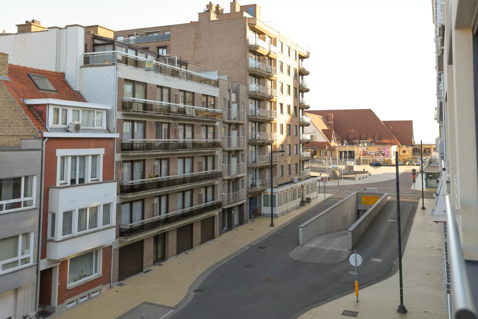 PRINCESS 2 / 0301  Parking-Uitzicht zomer