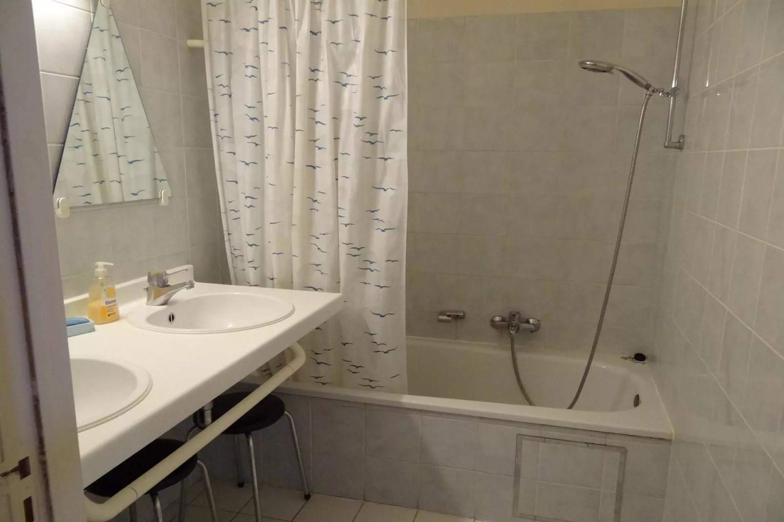 SCORPIO A 0502GAR-Badkamer