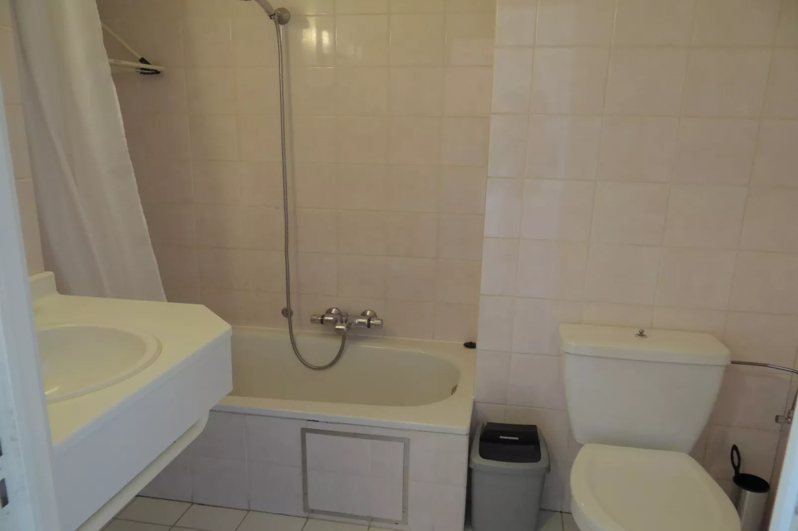 SCORPIO B 0603GAR-Badkamer