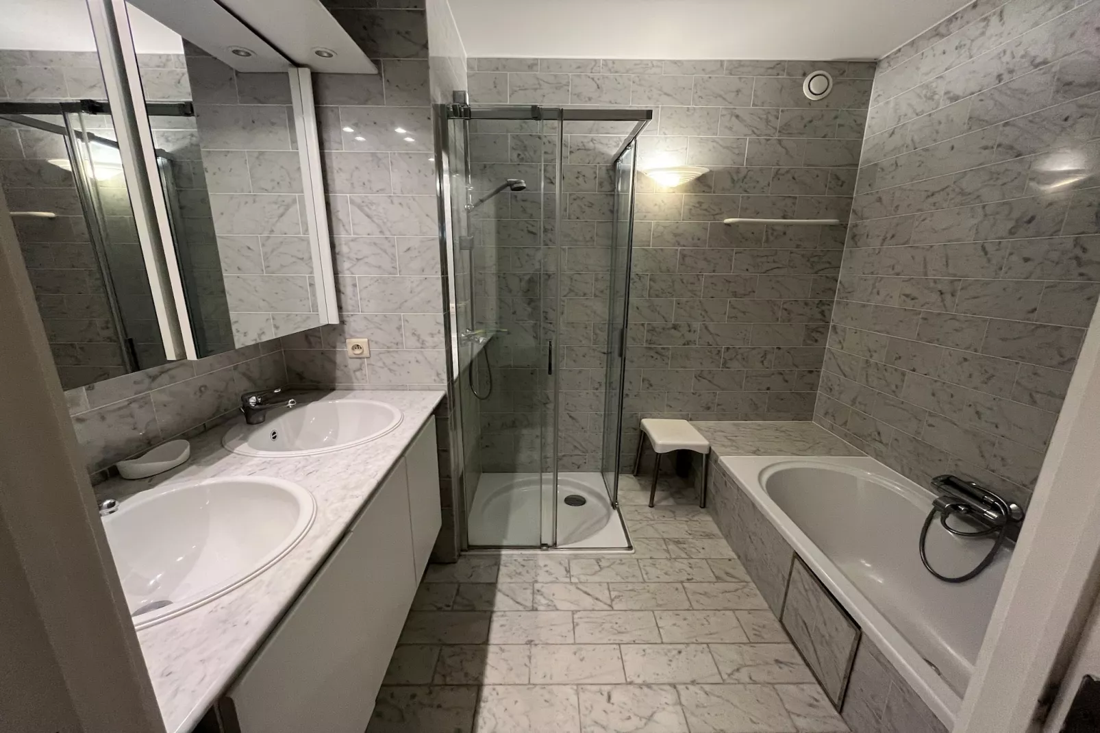 CASINO AB A0403GAR-Badkamer