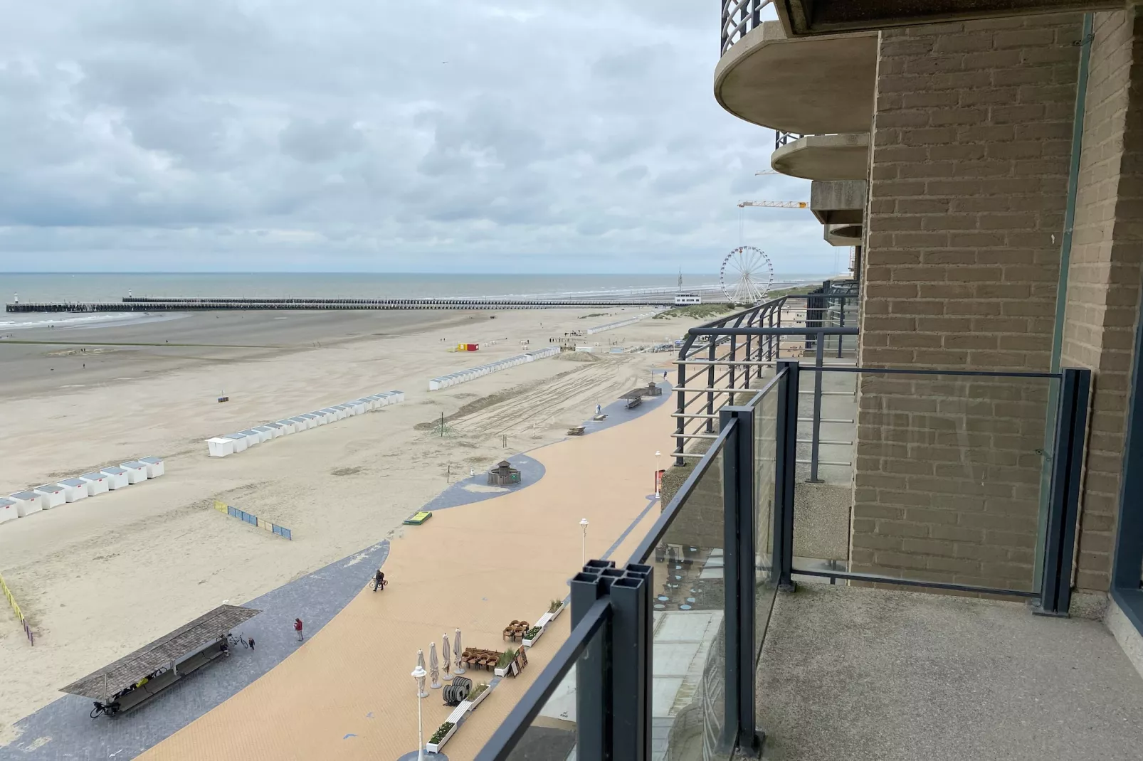 CASINO AB A0803GAR-Uitzicht zomer