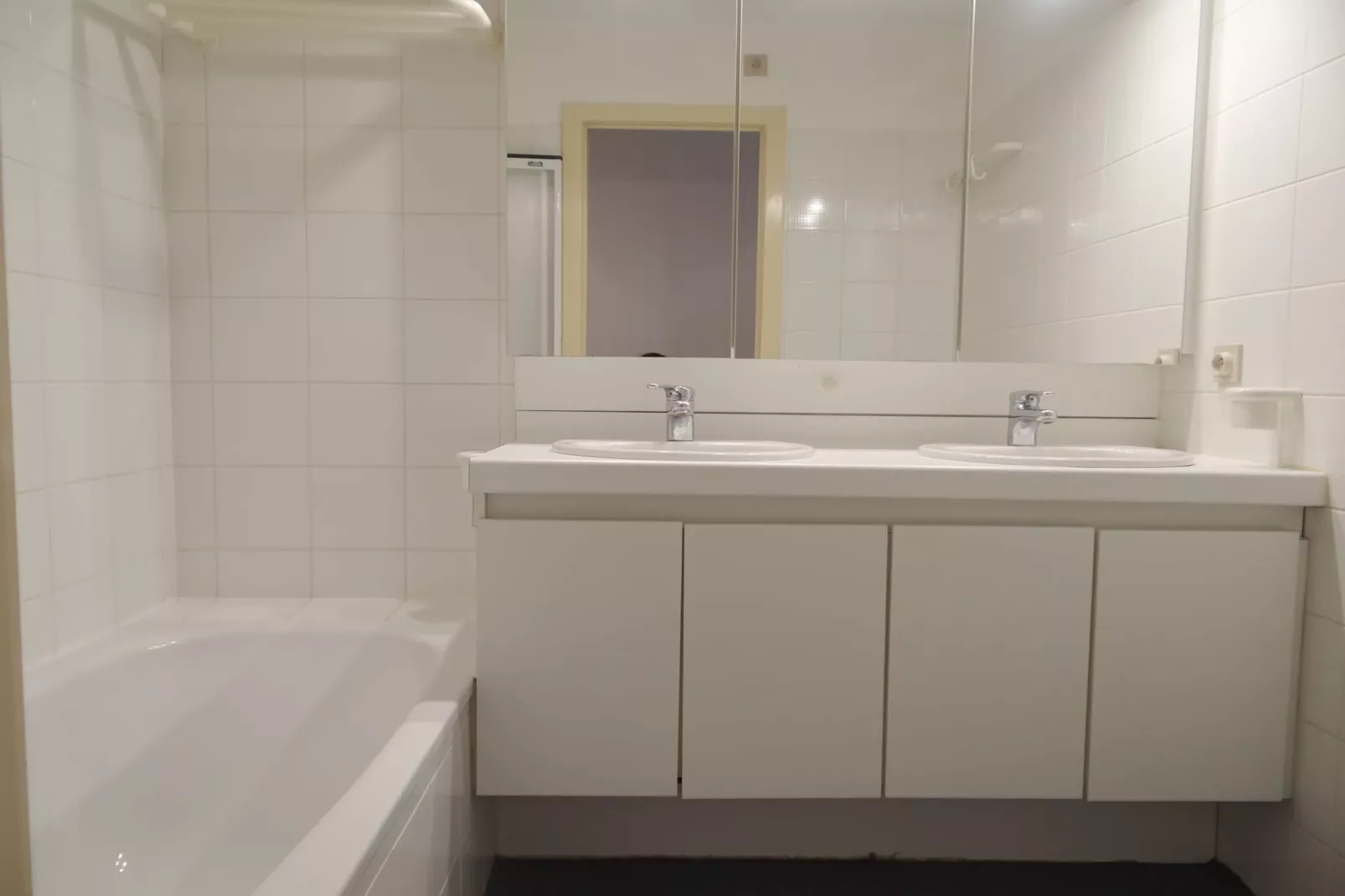 DE BRANDING 601-Badkamer