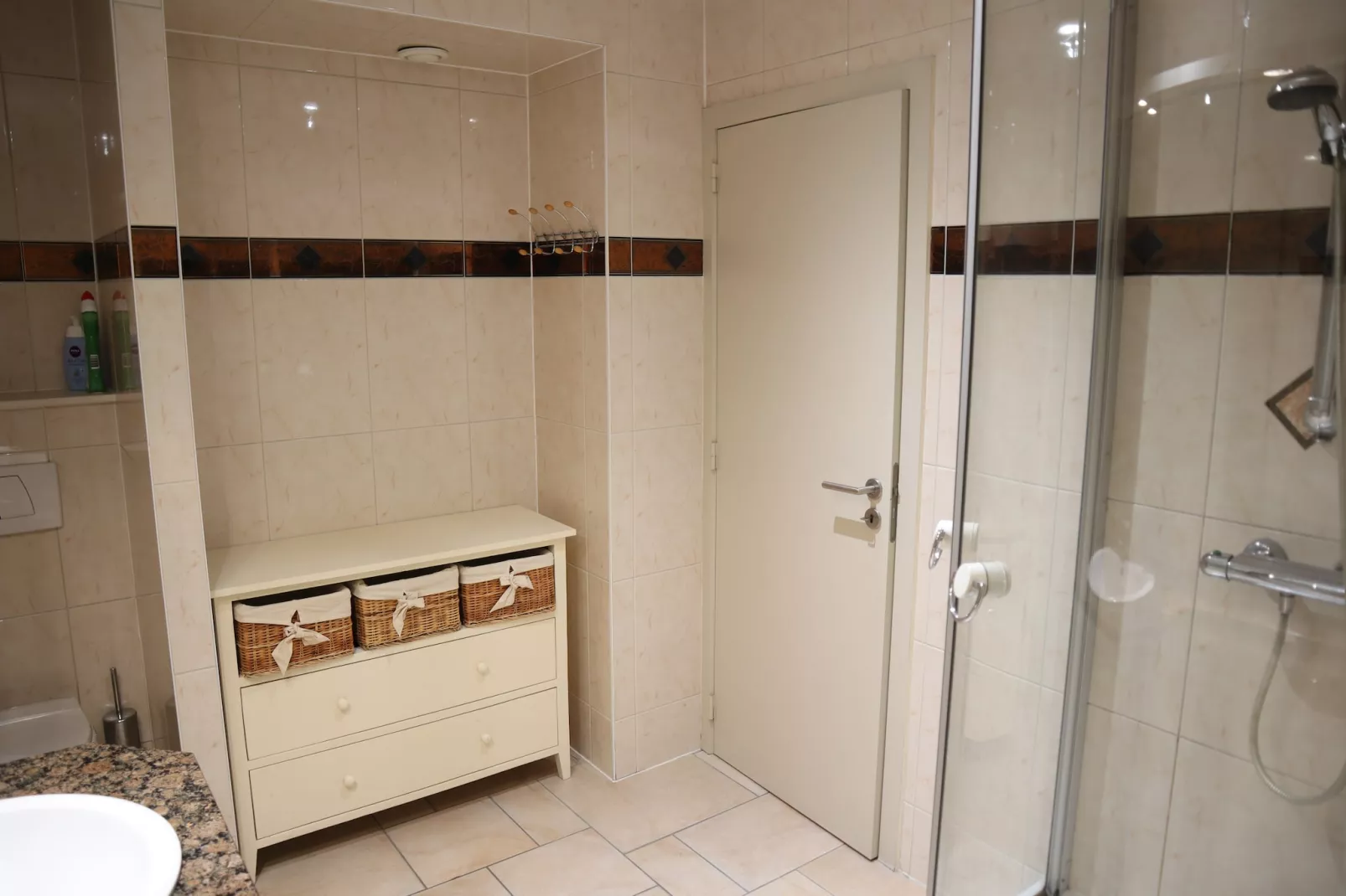 GOUNOD 0101PK-Badkamer