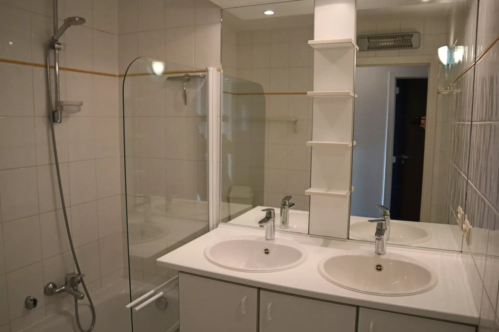 GREENPARK III 0603GAR-Badkamer