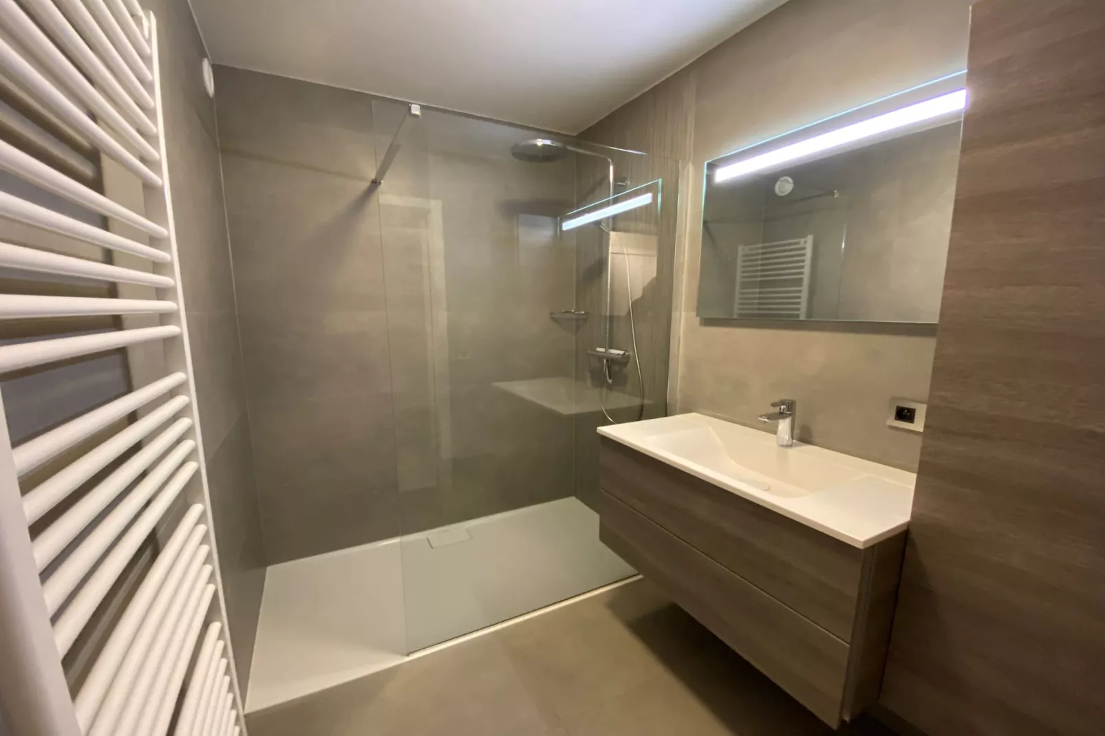 ATLANTIS II 252/0103GAR-Badkamer