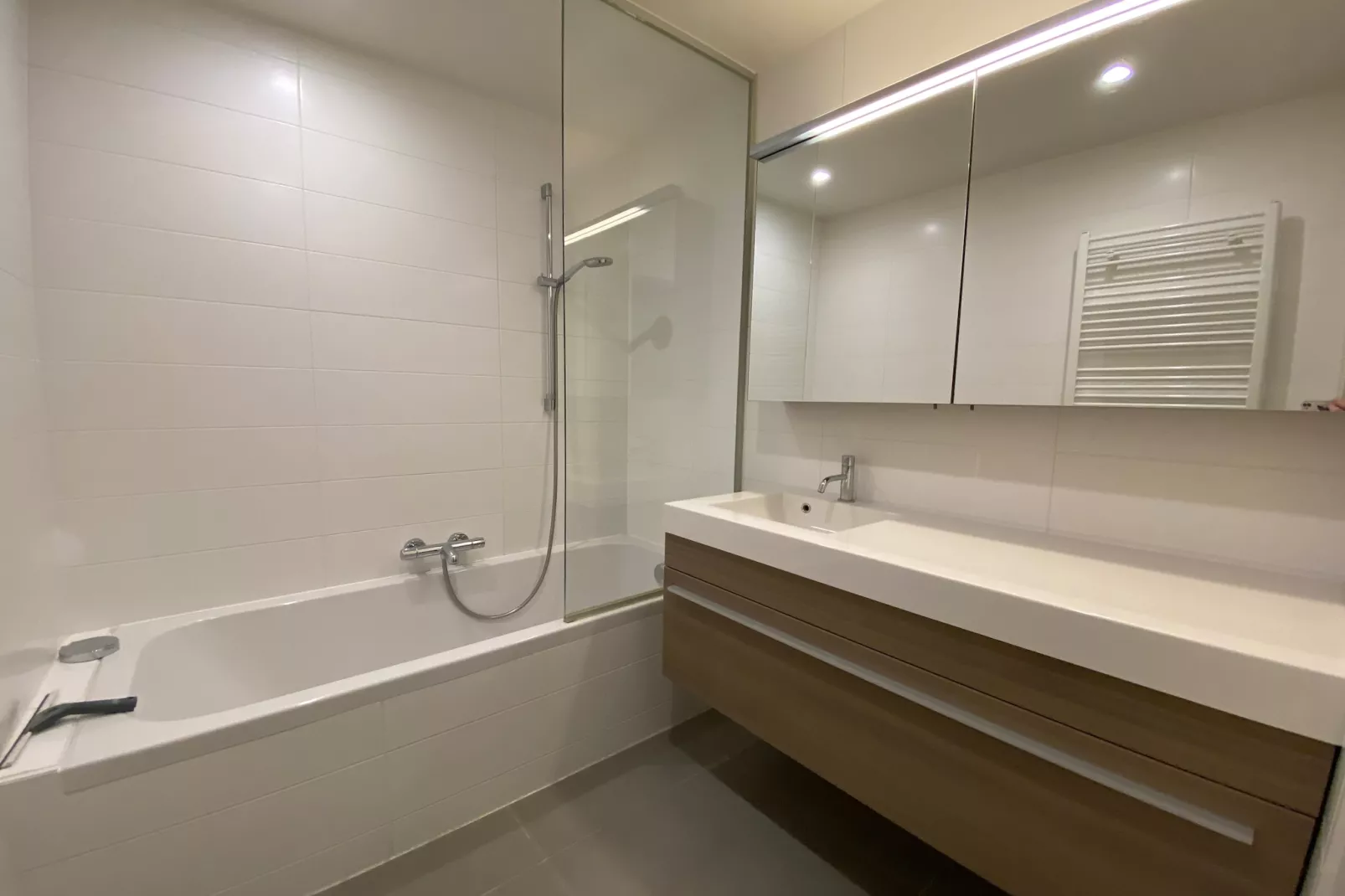 LECTUS 233/0201-Badkamer