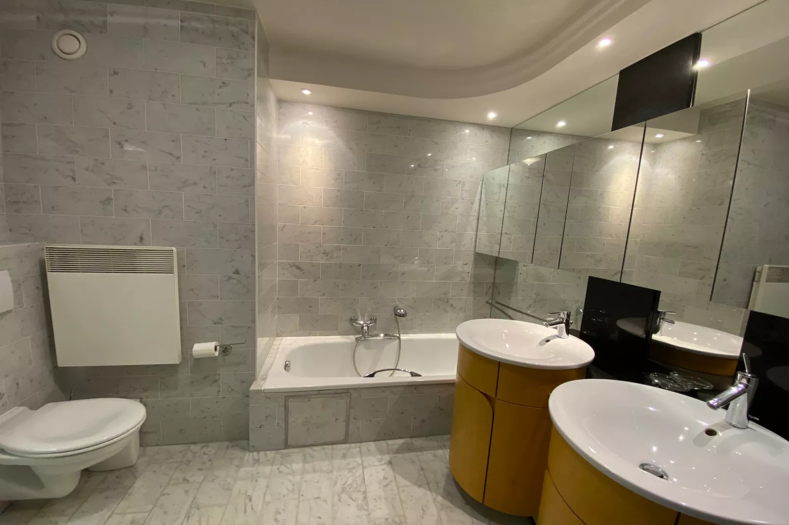 CASINO AB A0203GAR-Badkamer