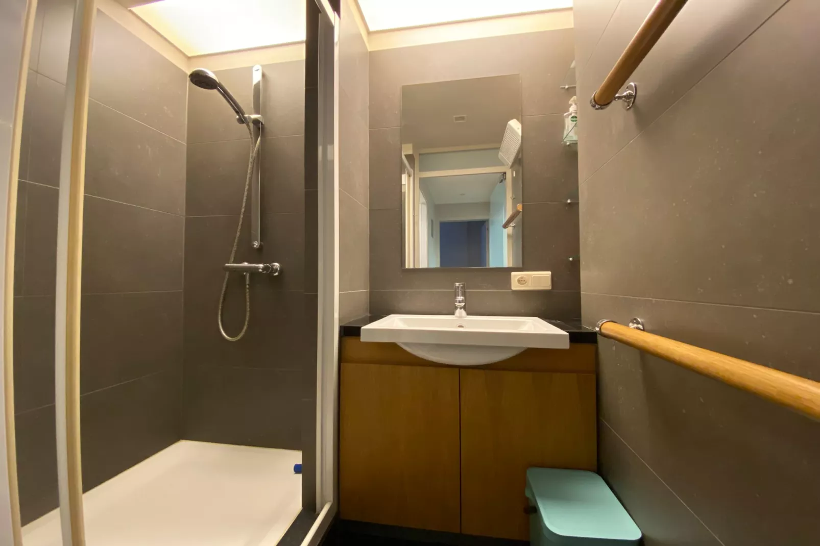CASINO AB A0203GAR-Badkamer