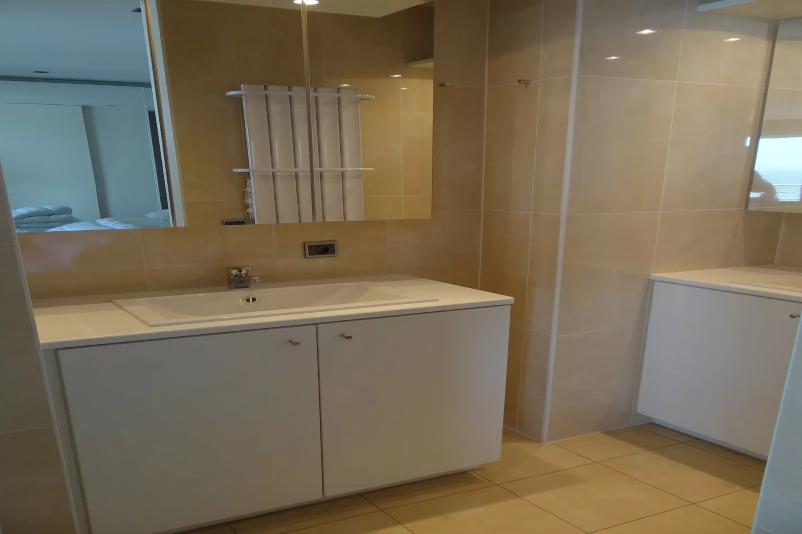 SEASIGHT BC C1401GAR-Badkamer