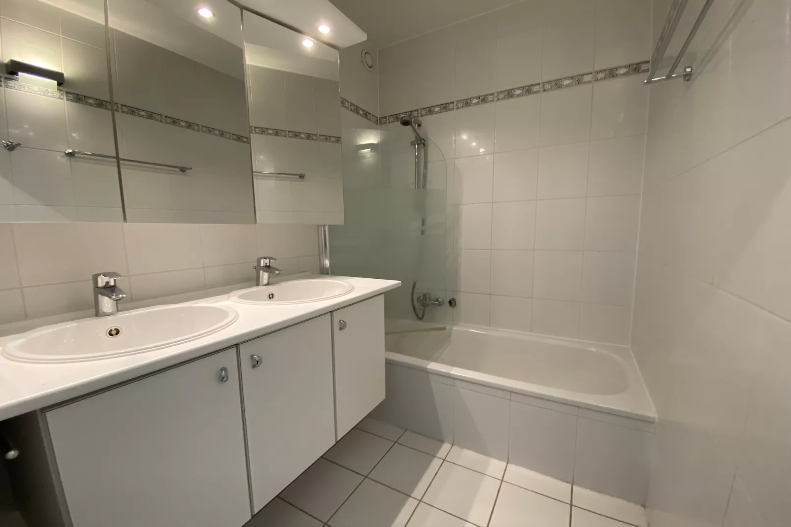 CASINO AB B0502-Badkamer