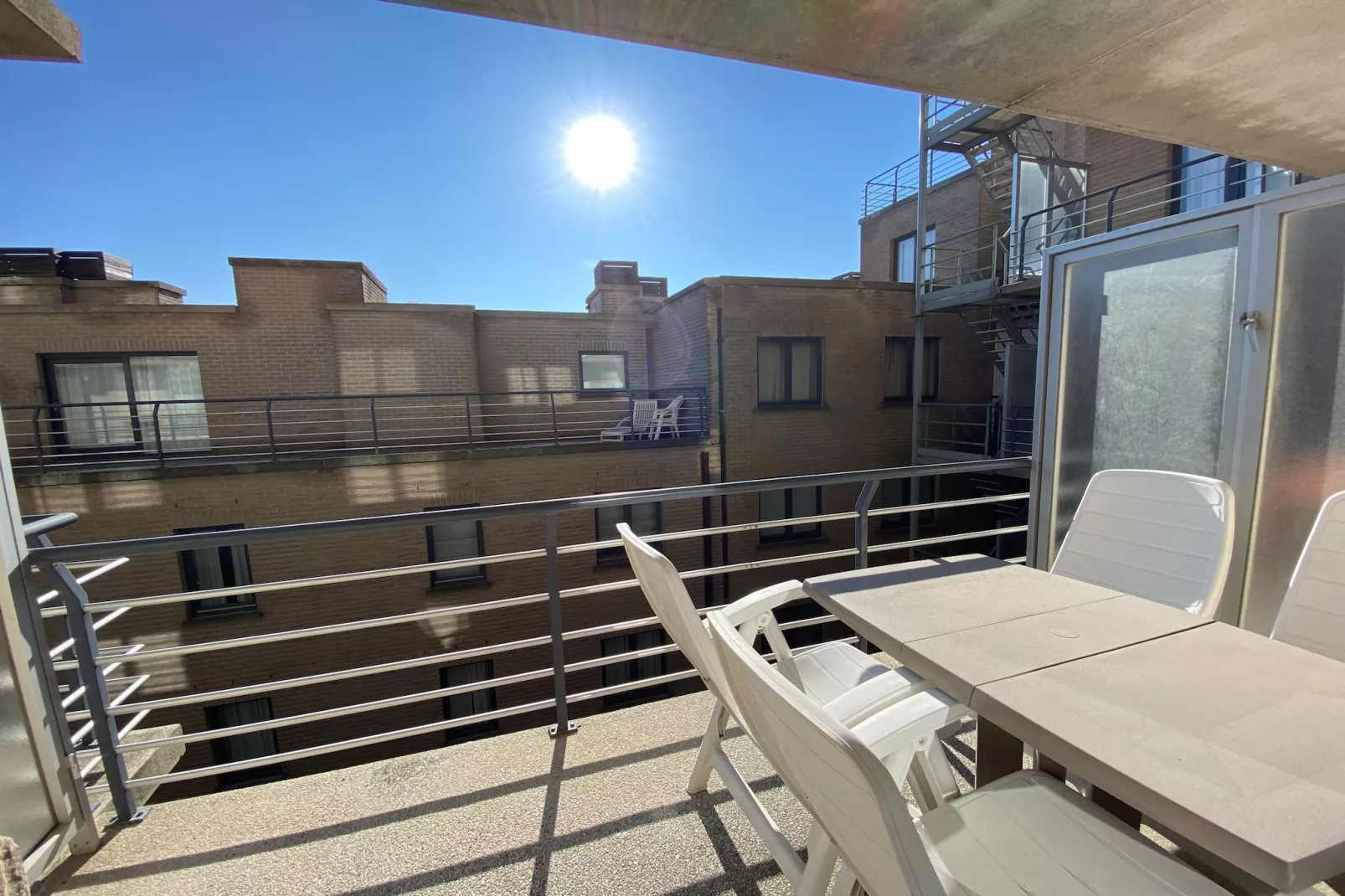CASINO AB B0502-Terrasbalkon