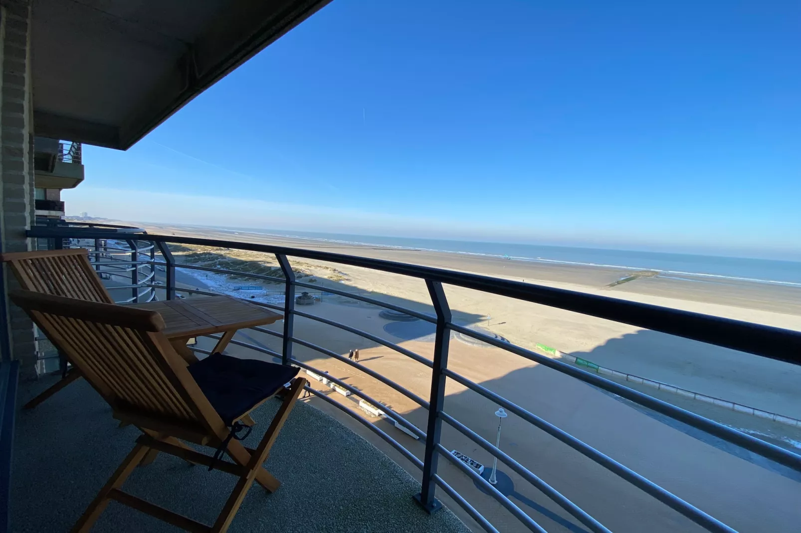 CASINO AB B0502-Terrasbalkon