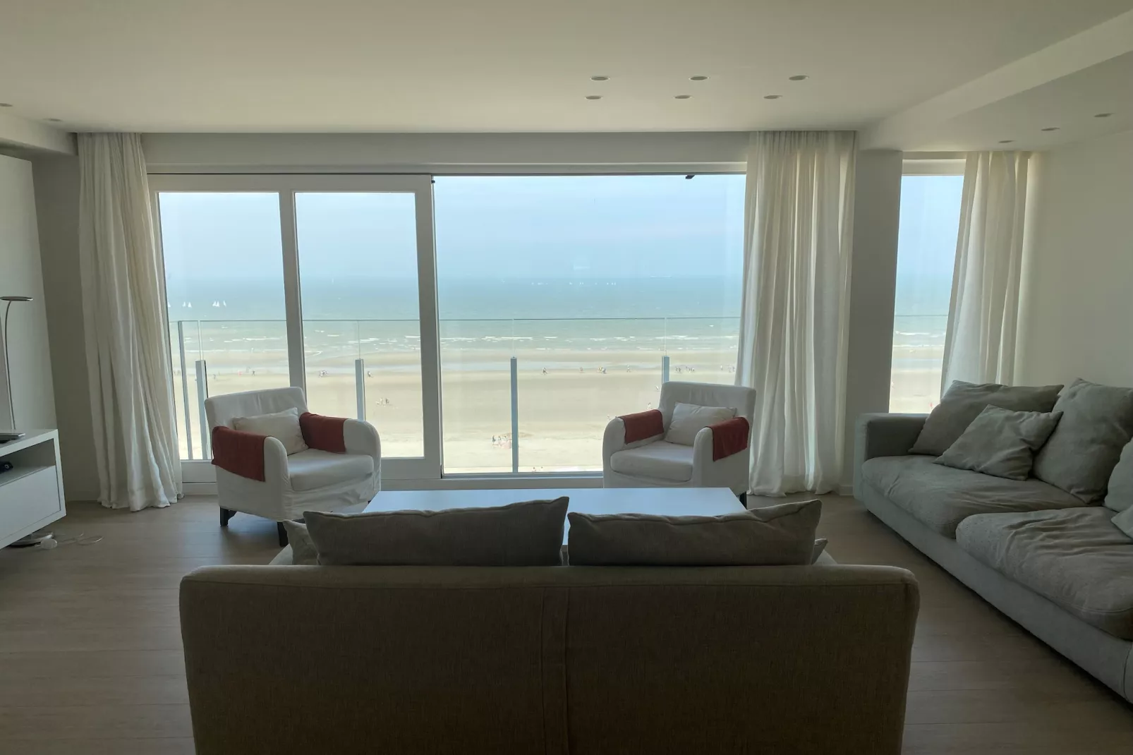 LE GRAND LARGE 701-Woonkamer