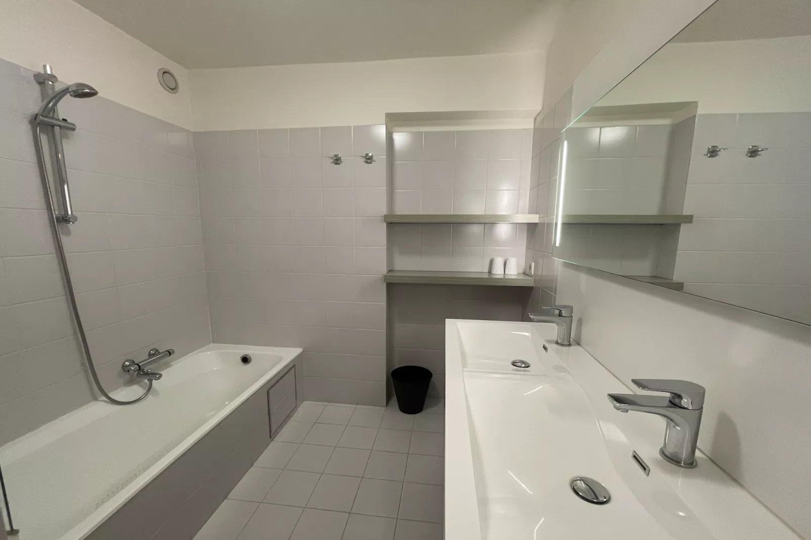 TIJL A 702-Badkamer