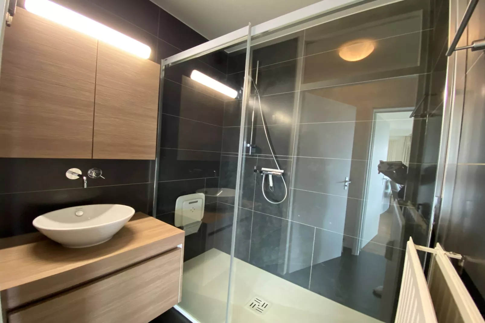NEREIDEN A 176/0204GAR-Badkamer