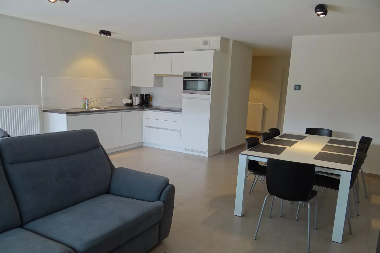 KARTHUIZER E4 0101PK-Eetkamer
