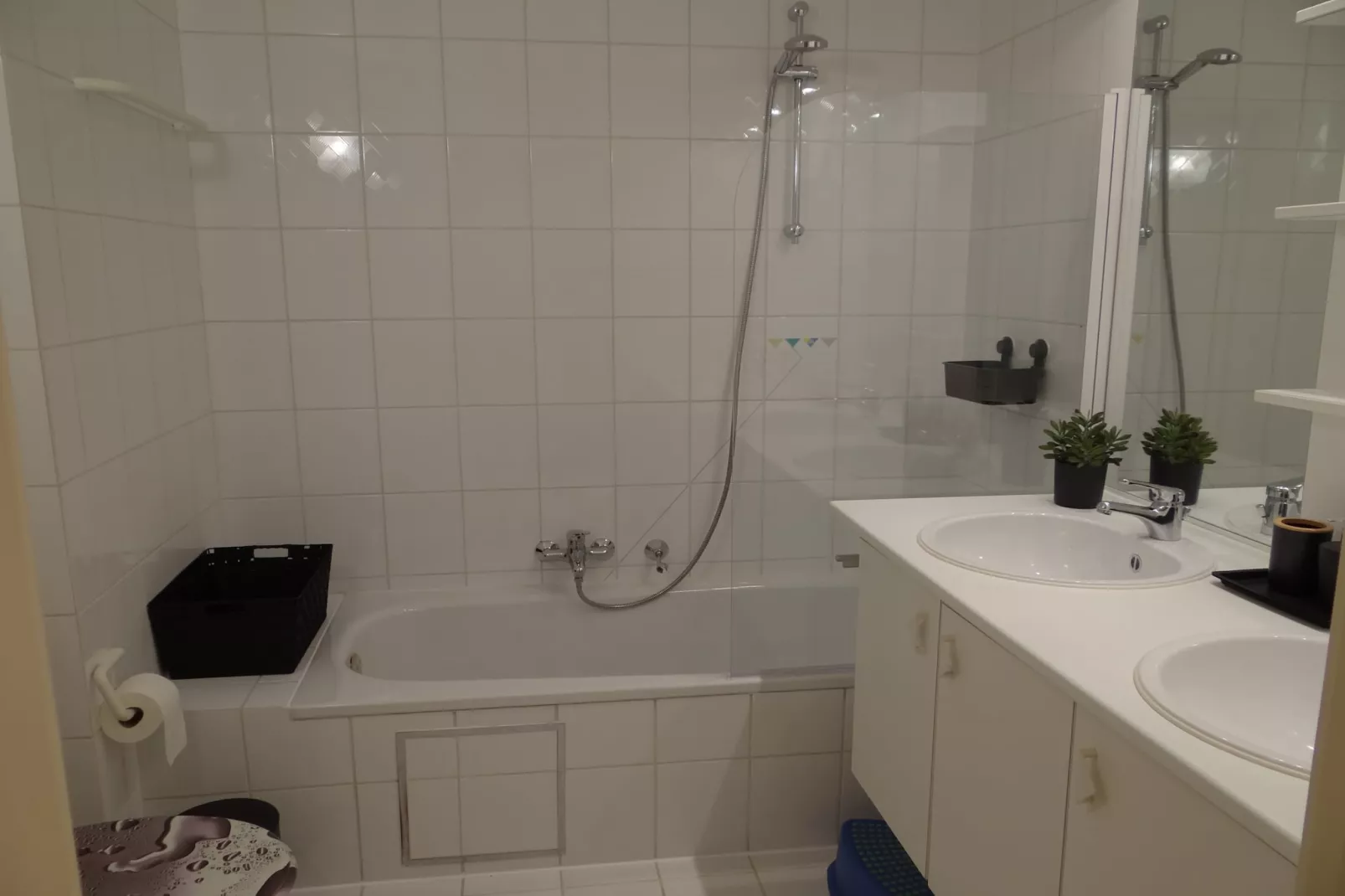 SCORPIO BI 101-Badkamer