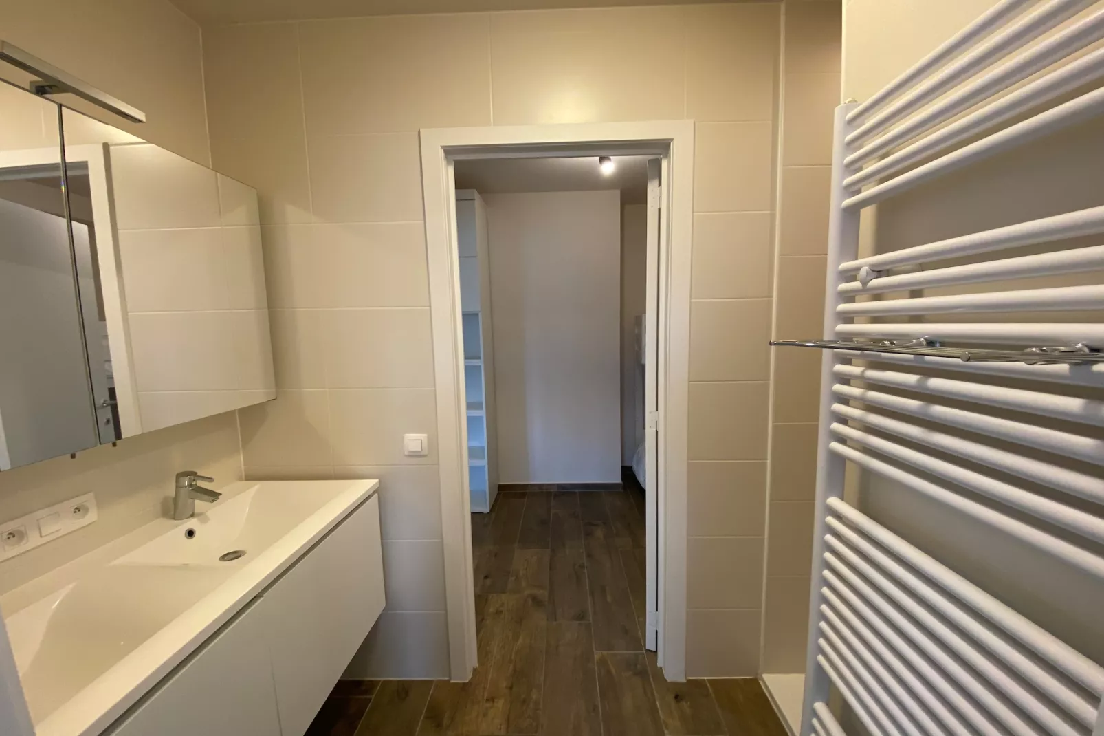 SUNDECK 0301PK-Badkamer