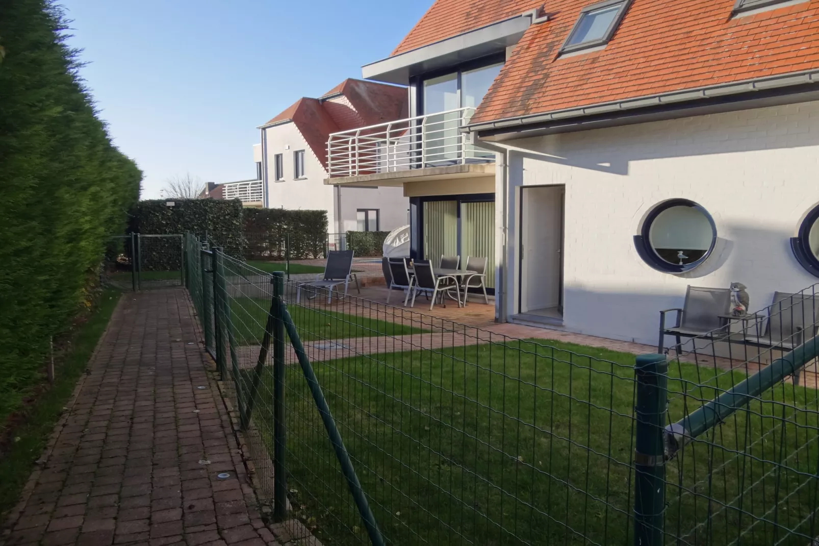 NEO PORTUS V 0001PK-Buitenkant zomer