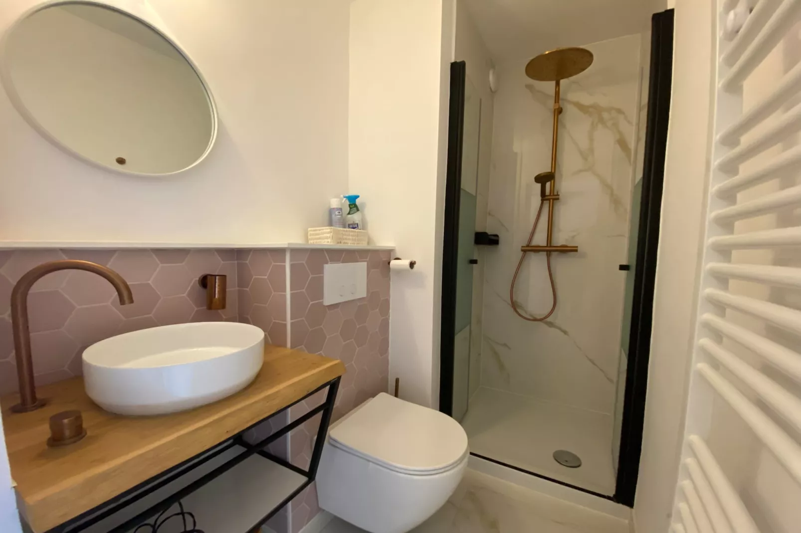RIVA BELLA 102-Badkamer