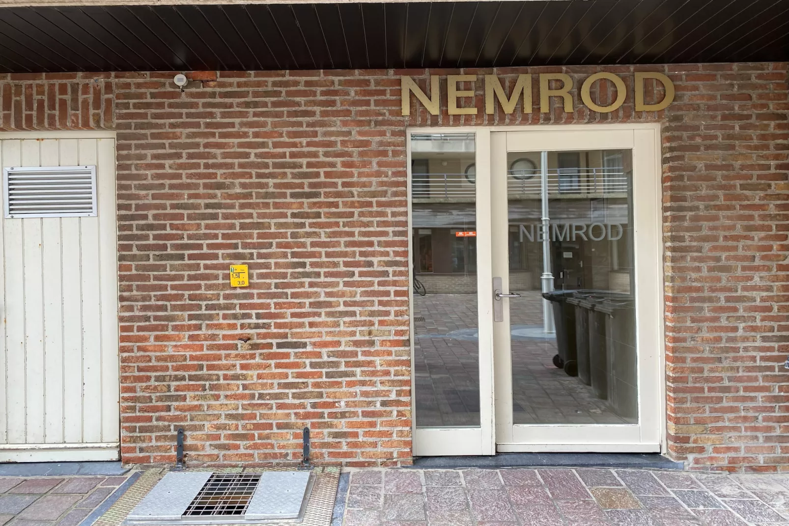 NEMROD 601-Buitenkant zomer