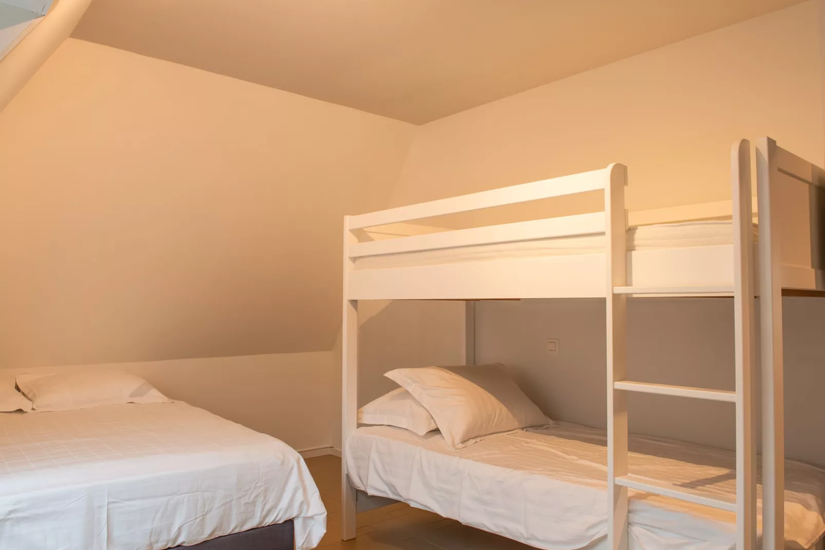 ZONNEKRING 1001GAR-Slaapkamer
