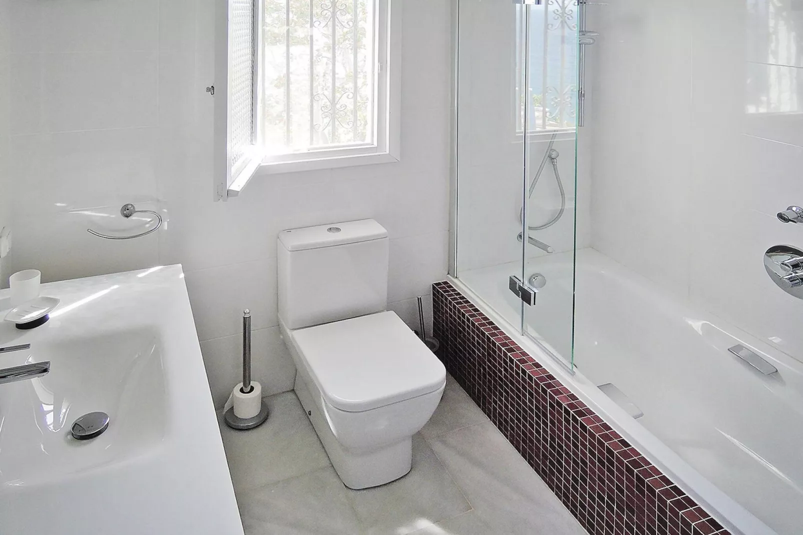 Villa Torre, Salobreña-Casa Torre-Badkamer