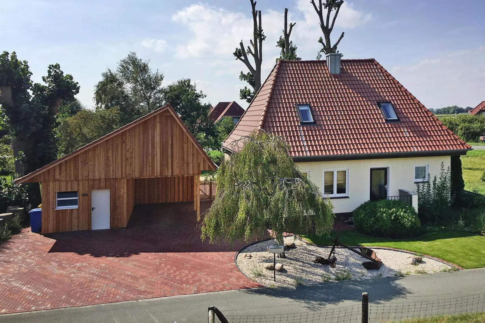 Krabbenfischerhaus Fedderwardersiel-Buitenkant zomer
