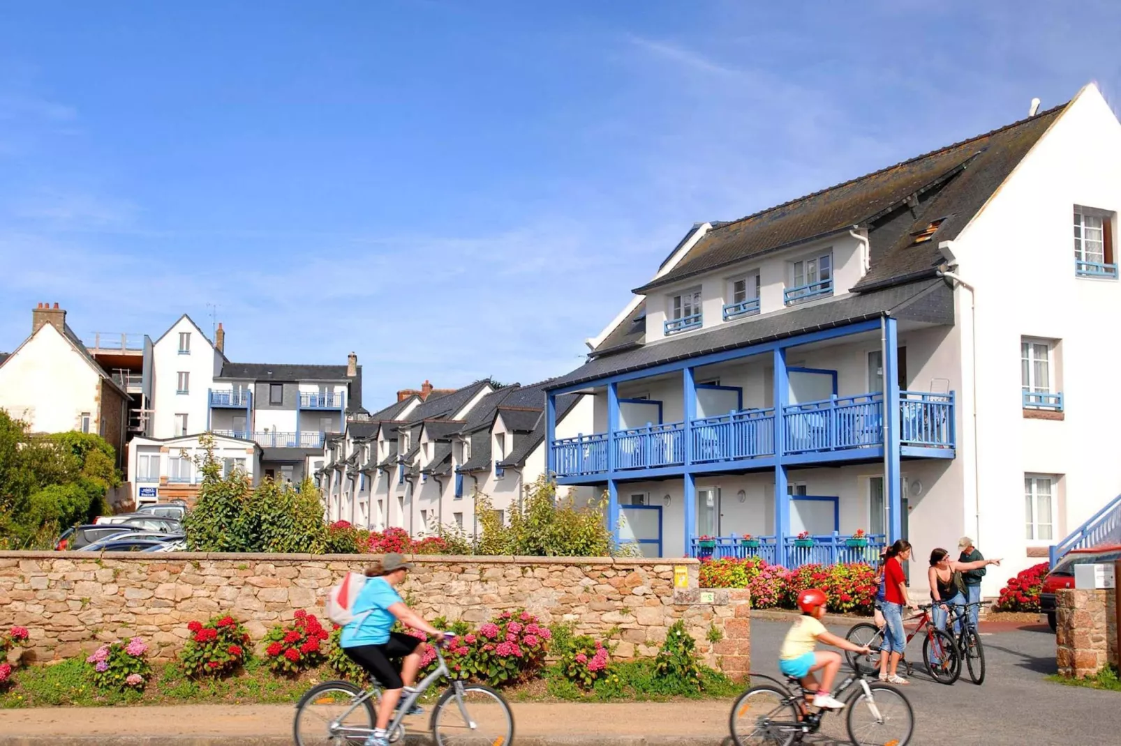Résidences Les Bains 1-Buitenkant zomer