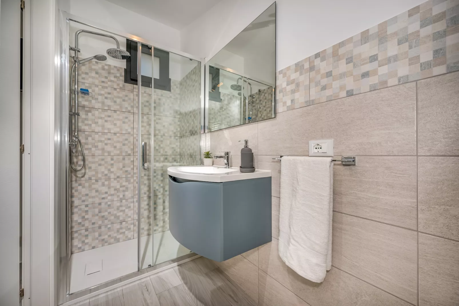 Attico Dolce Vista-Badkamer