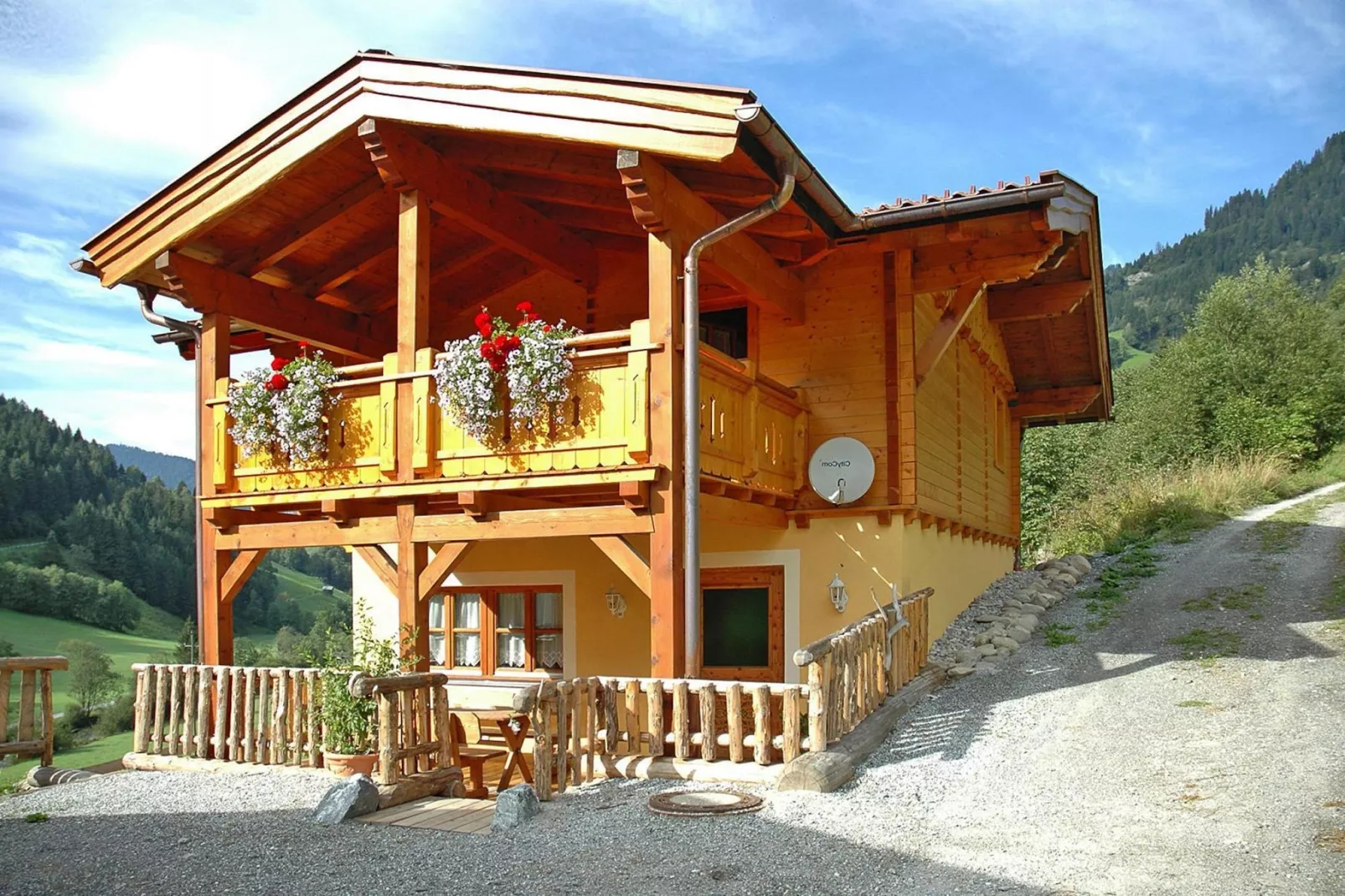 Lieslhütte-Buitenkant zomer