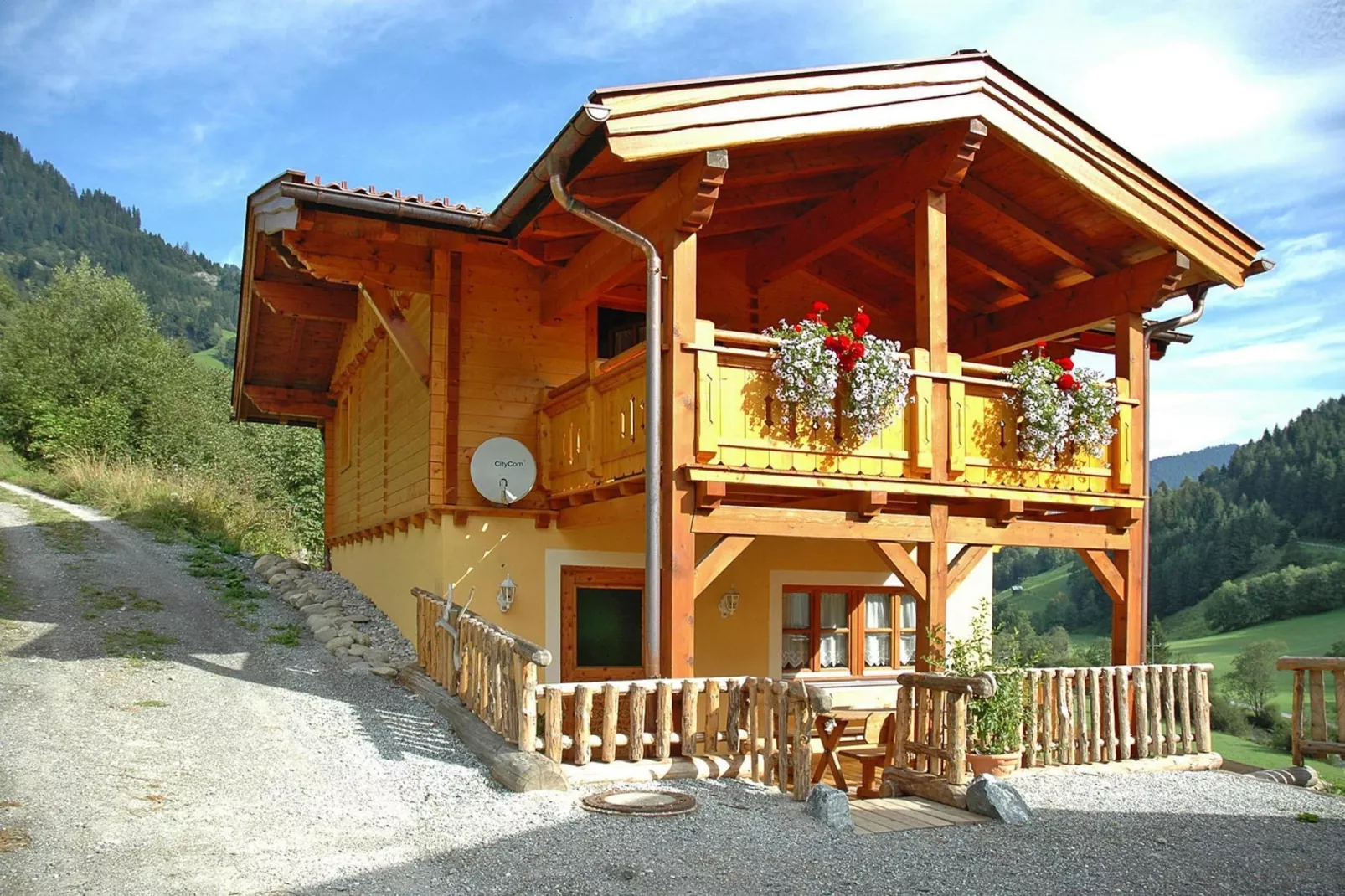 Lieslhütte-Buitenkant zomer