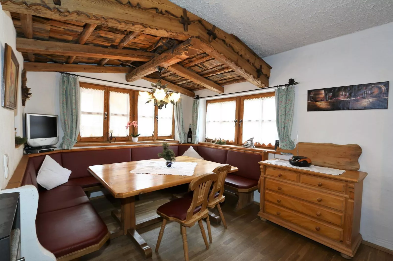 Lieslhütte-Eetkamer